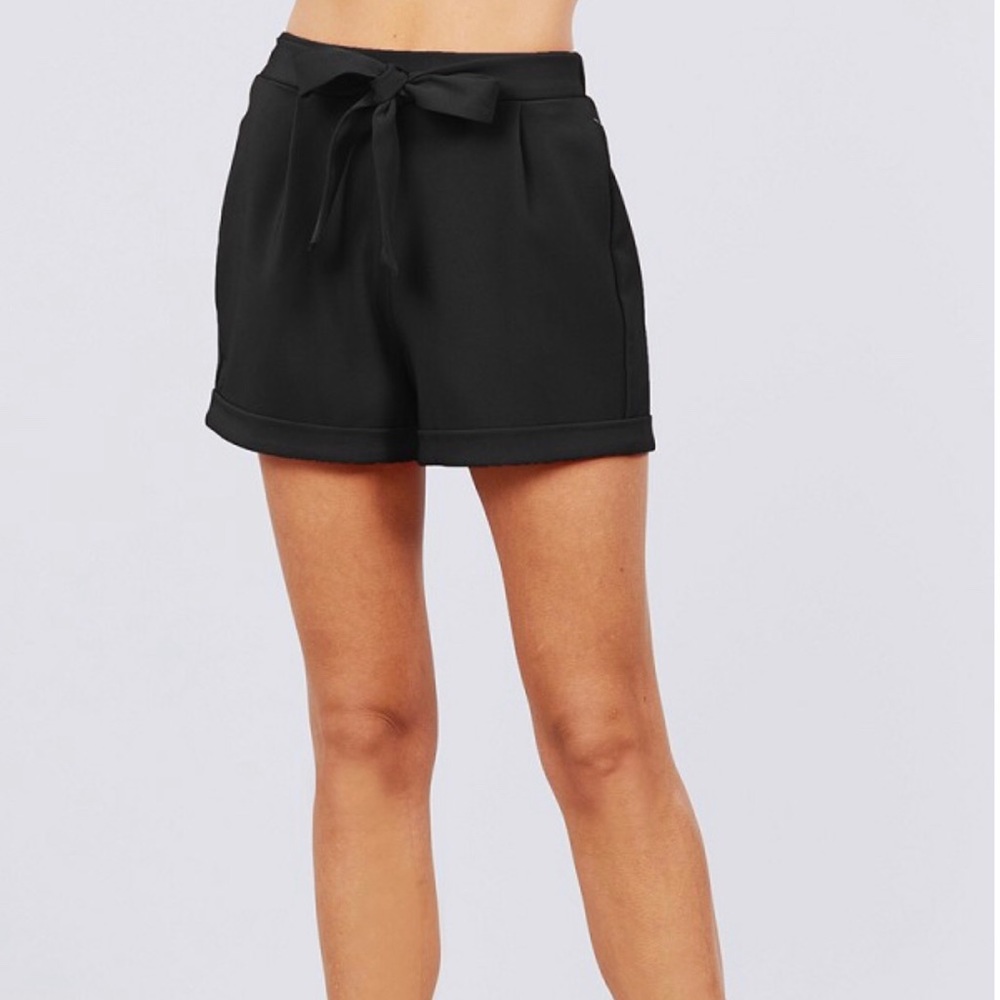 Black Front Tie Elastic Shorts